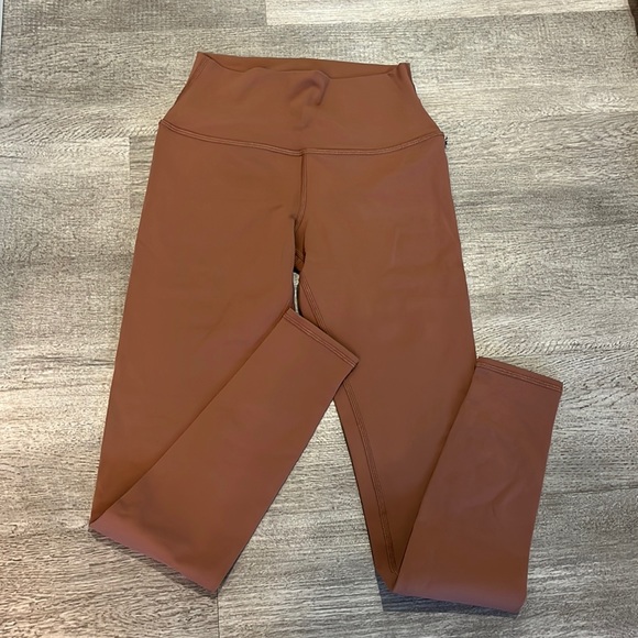 ALO Yoga Pants - High Waist Airbrush Legging Chesnut